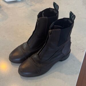 Brown Ariat Paddock Boots